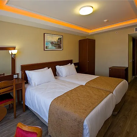 Askoc & Hotel 3*